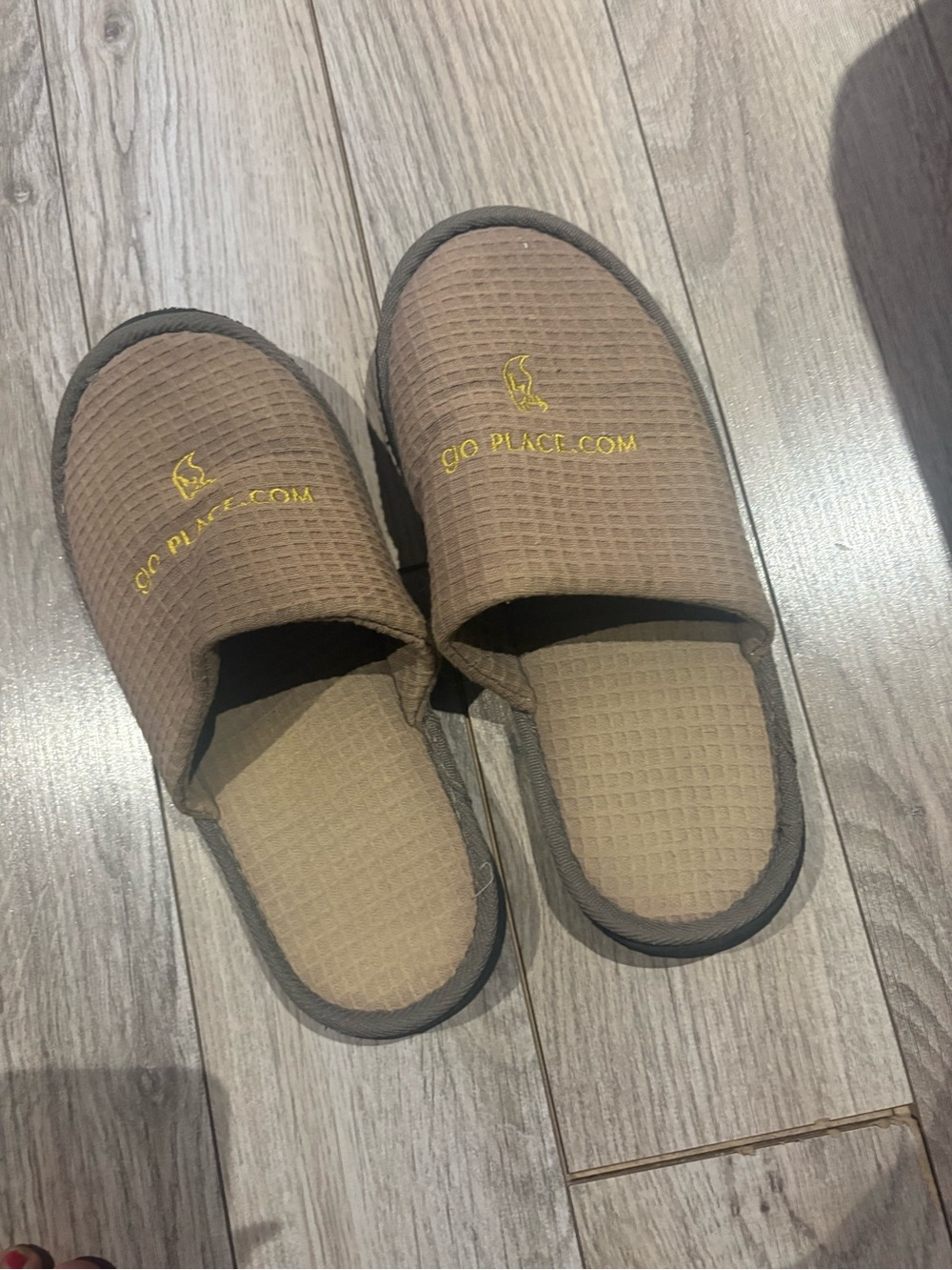 Go Place.com Brown Waffle Spa Slippers